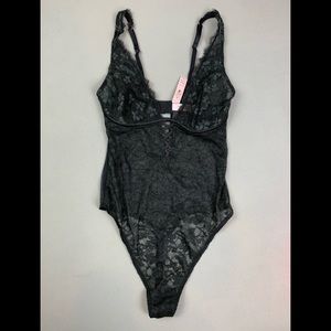NEW!💝Victoria’s Secret floral bodysuit lingerie